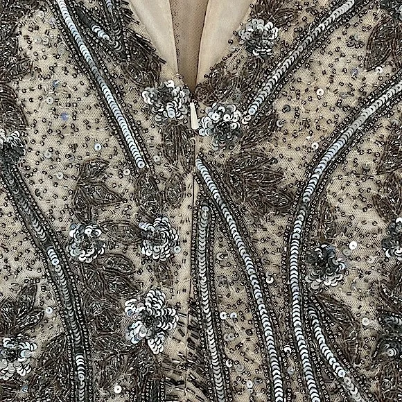 MAC DUGGAL Embellished Sleeveless Plunge Neck Low Back Gown Silver 5517 NWT - Picture 9 of 14